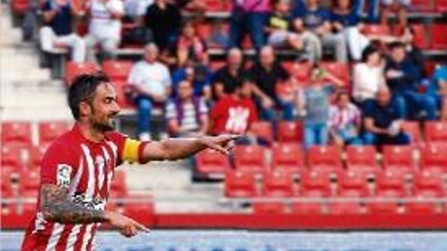 Richy celebra el seu gol al Ponferradina.