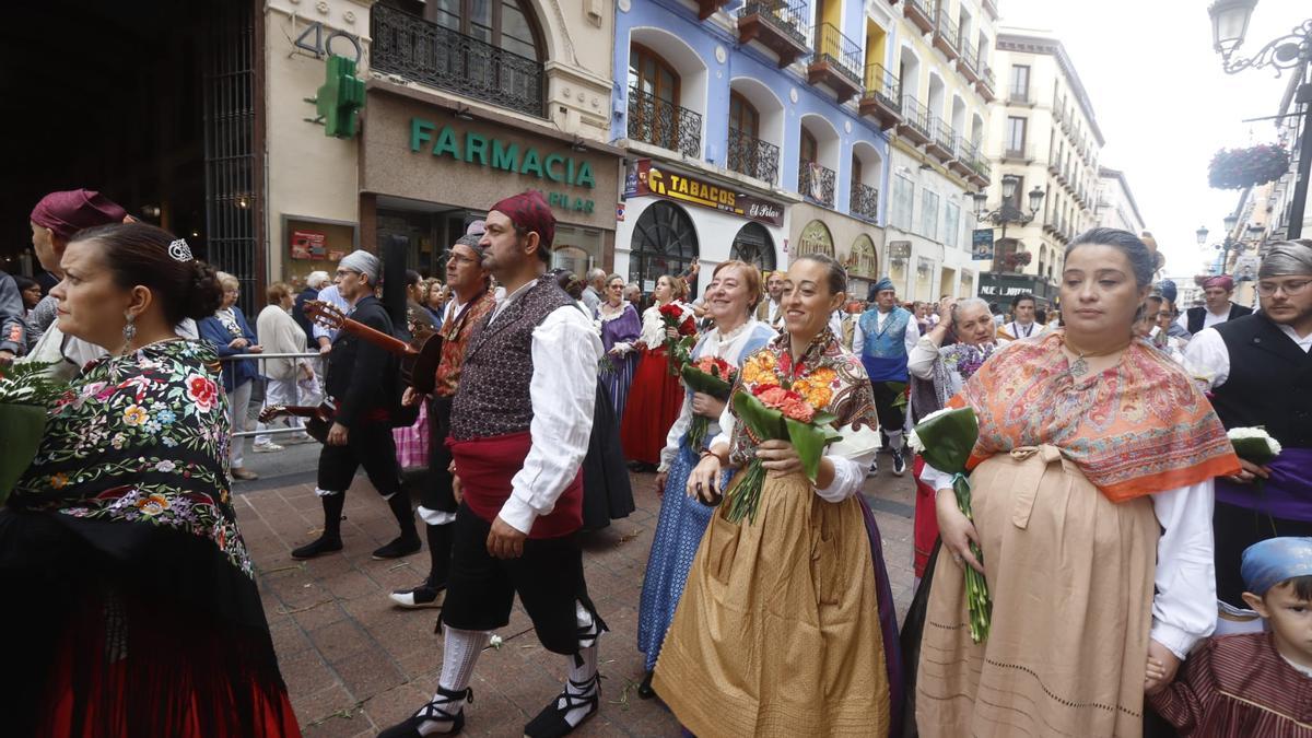 En imágenes | La Ofrenda de Flores a la Virgen del Pilar 2023 (I)