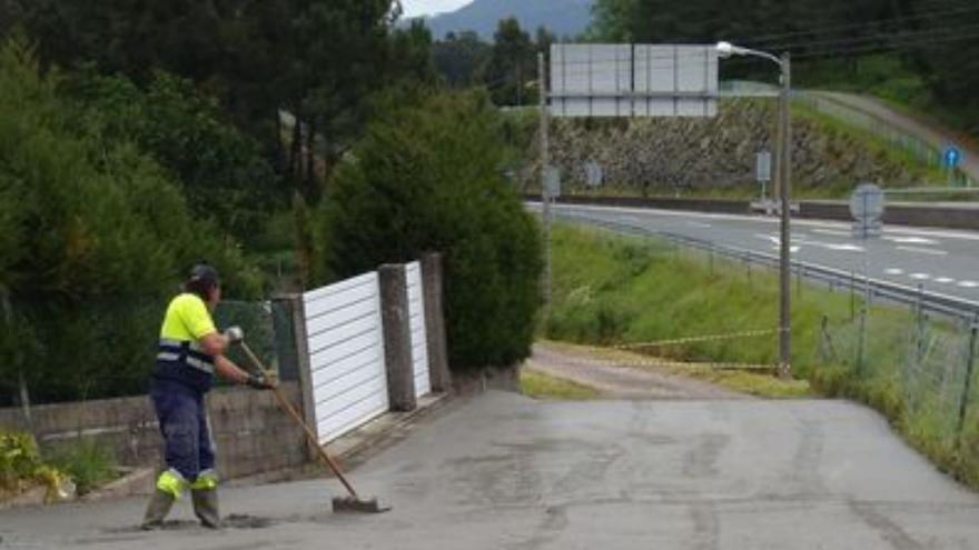 Baiona mejora el acceso al barrio de O Caeiro