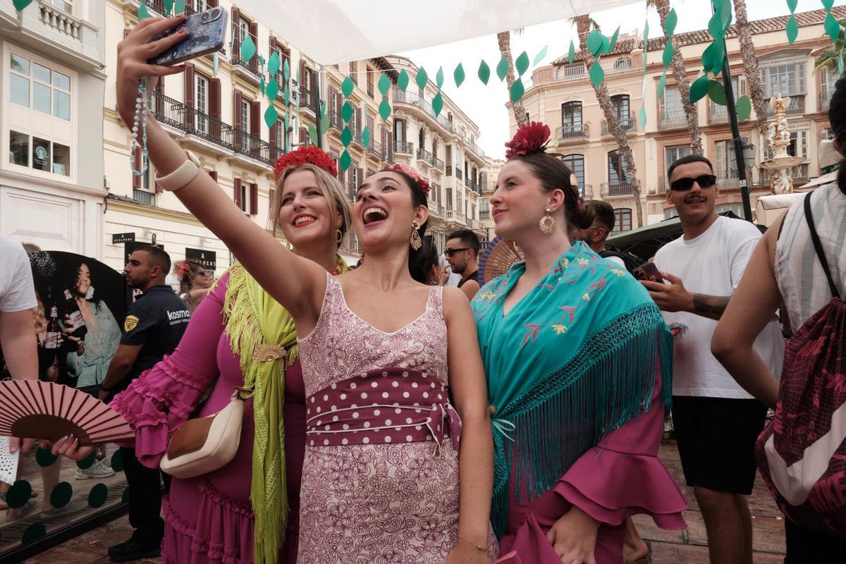 El segundo día de la Feria del Centro de Málaga, en imágenes