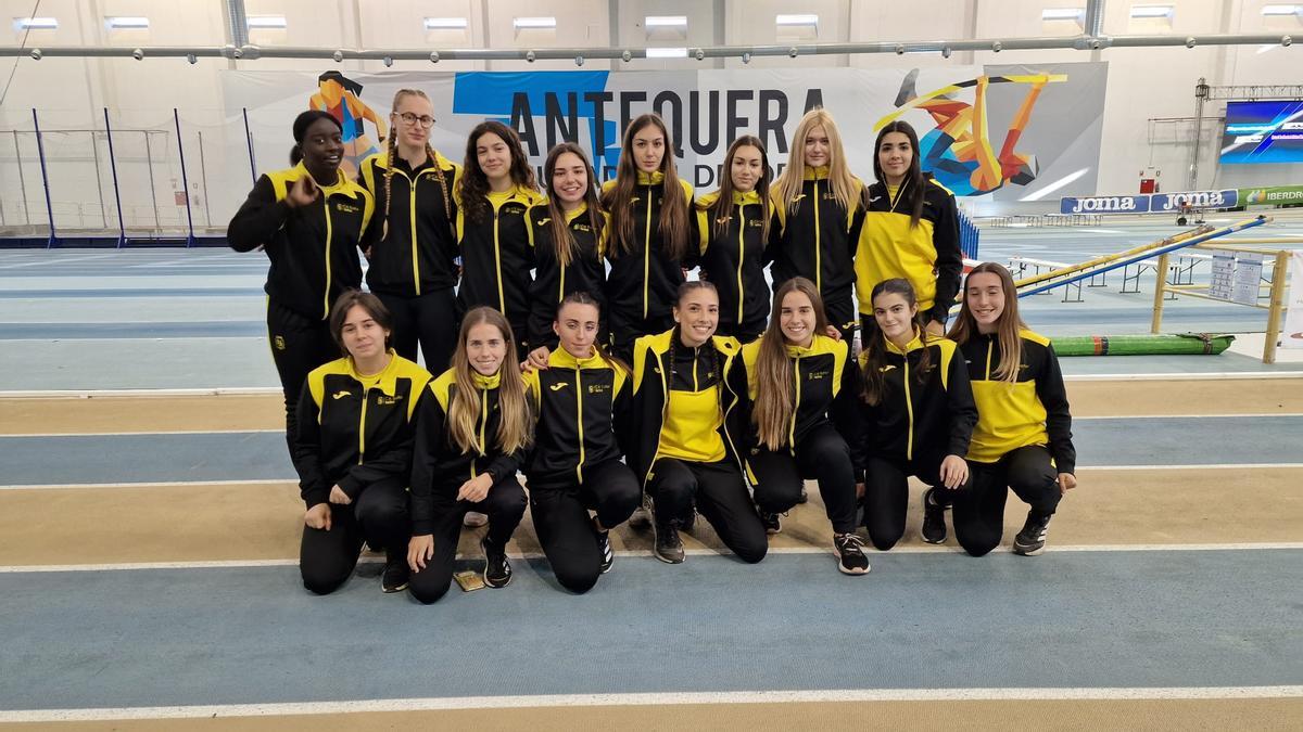 Las atletas del CA Safor Teika que disputaron el Nacional sub20 en Antequera