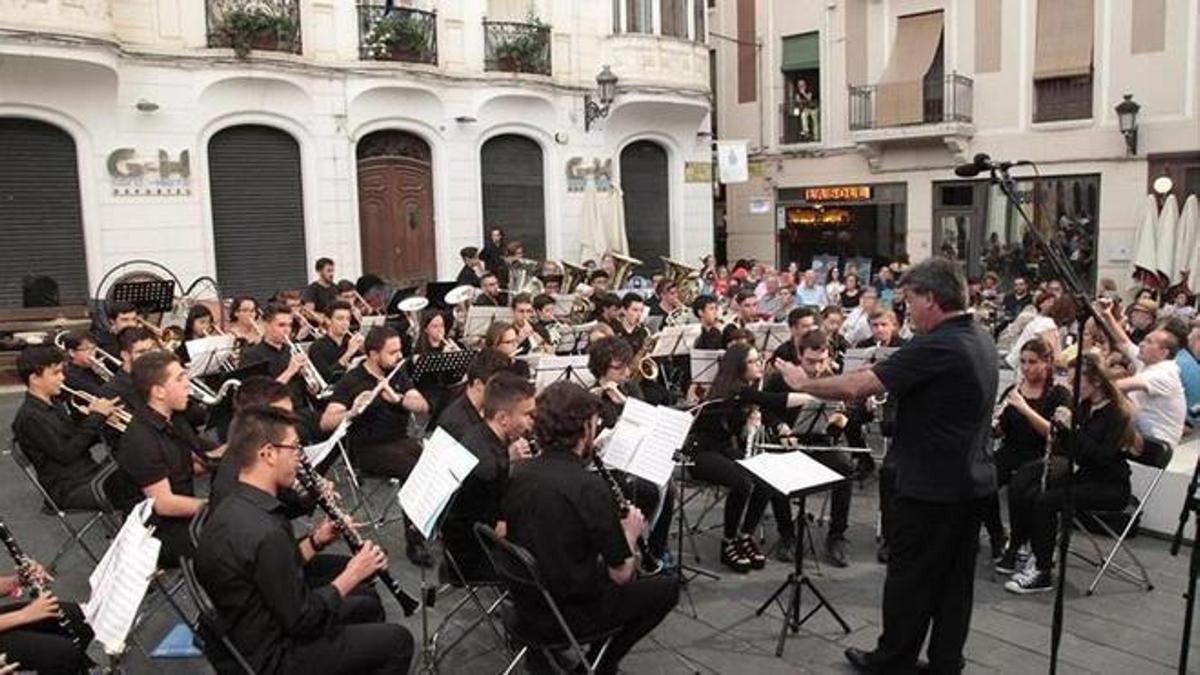 Concierto de la banda del Conservatorio Juan Vázquez en la plaza de la Soledad.