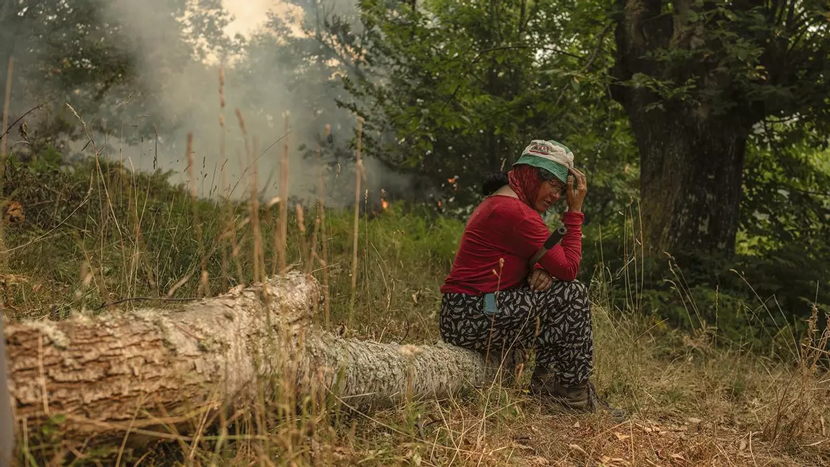 Los incendios avanzan sin control en Galicia y calcinan ya 22.000 hectáreas