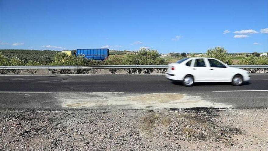 Tres personas heridas en un accidente en la A 45