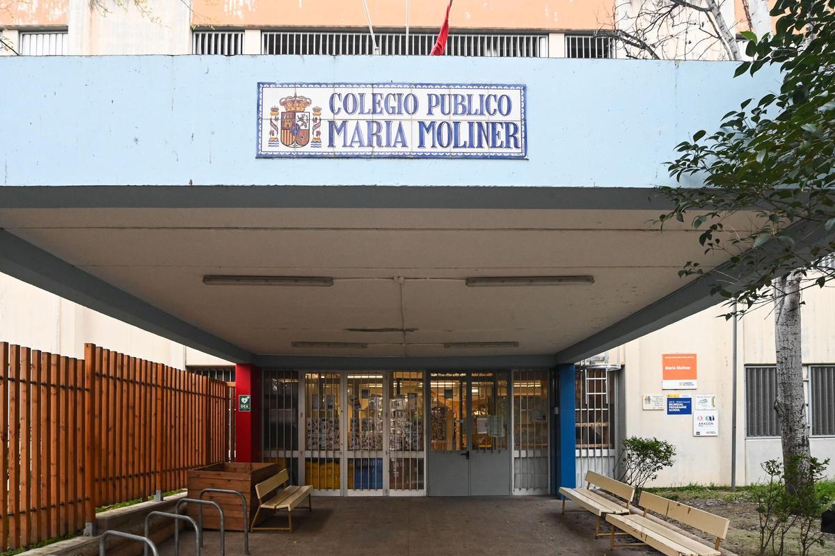 Fachada del colegio María Moliner de Zaragoza, en una imagen de archivo.