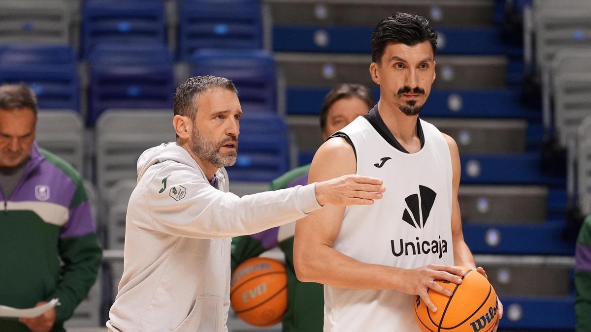 Ibon Navarro, junto a Nihad Djedovic, en un entrenamiento.