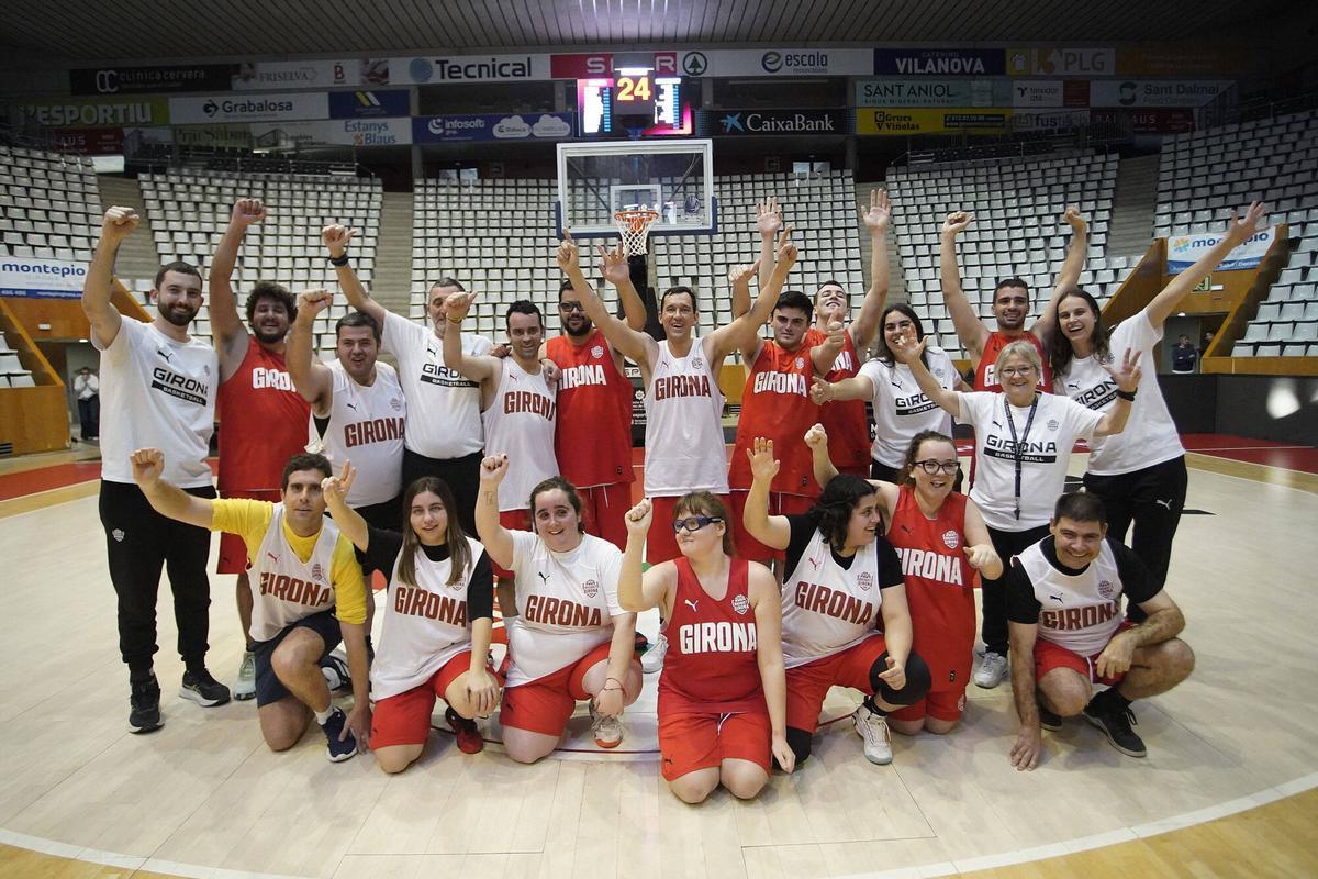 Les imatges de l'entrenament de l'equip del Bàsquet Girona que prepara la Copa Campeones