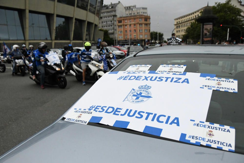 La caravana en defensa del Deportivo colapsó el tráfico en varios puntos de A Coruña.