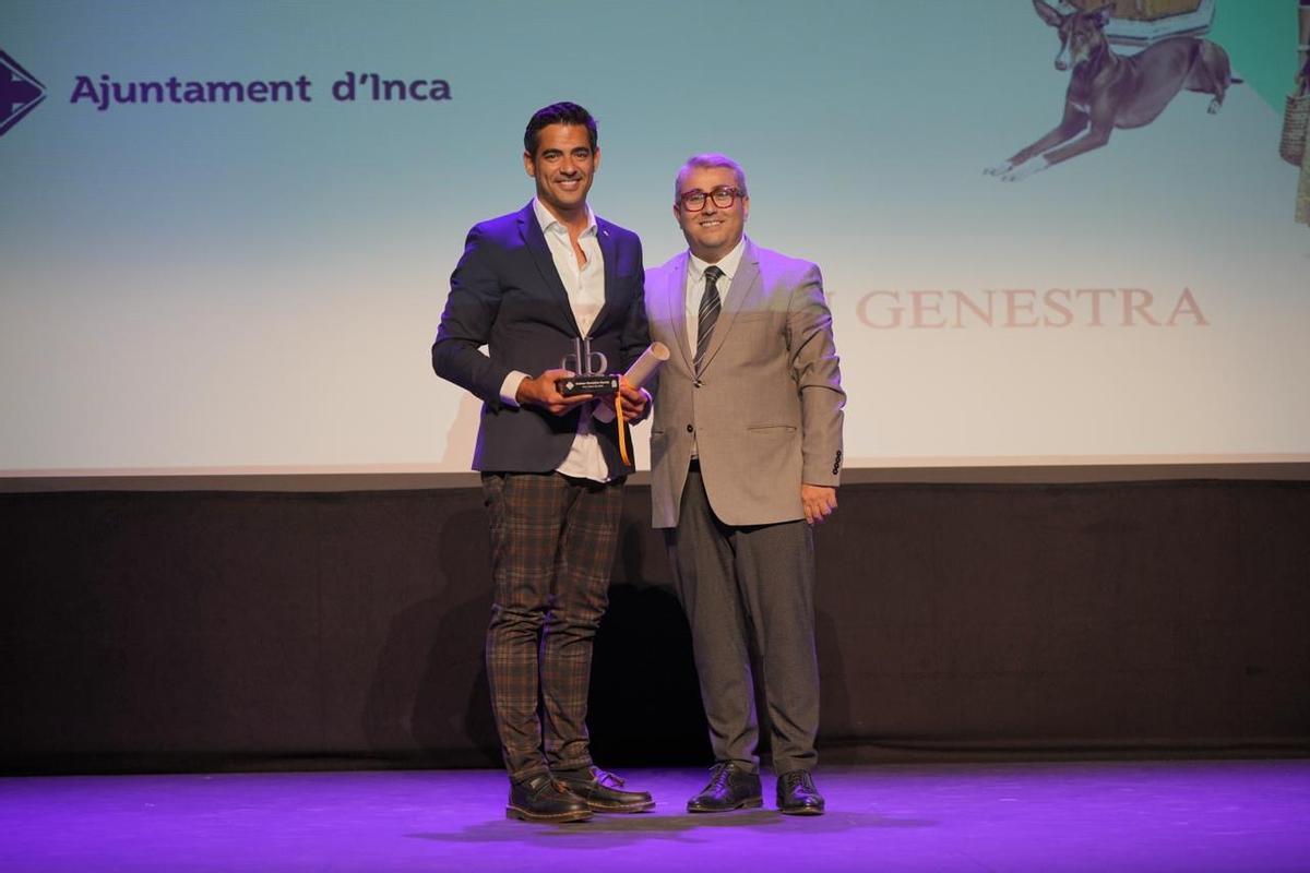 El cocinero Andreu Genestra y el alcalde Virgilio Moreno, durante la gala.
