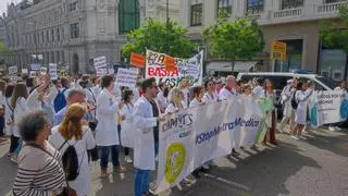 Los médicos de Madrid, sobre las suplencias: "Hay profesionales que se quedan en casa obligados pudiendo atender a pacientes"