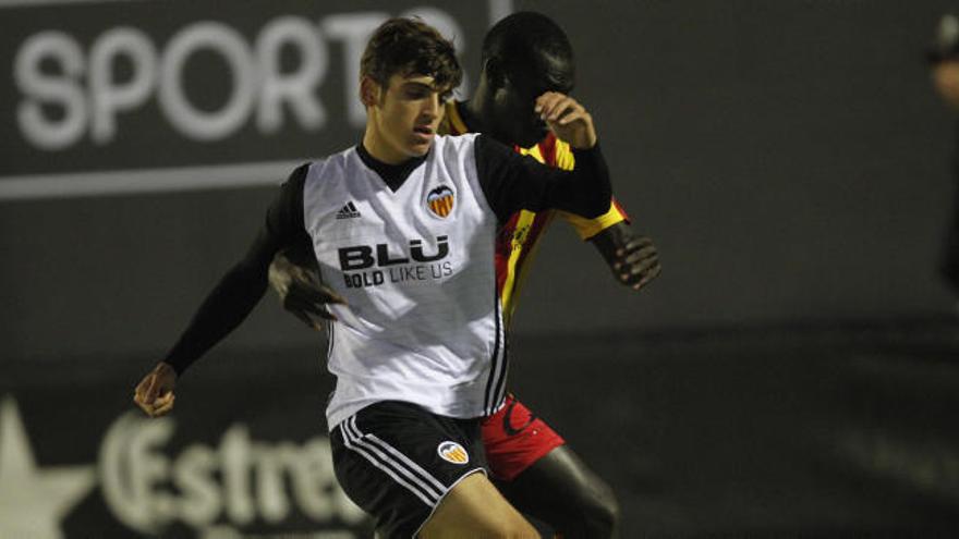 Gonzalo Villar, durante un partido del filial en Paterna