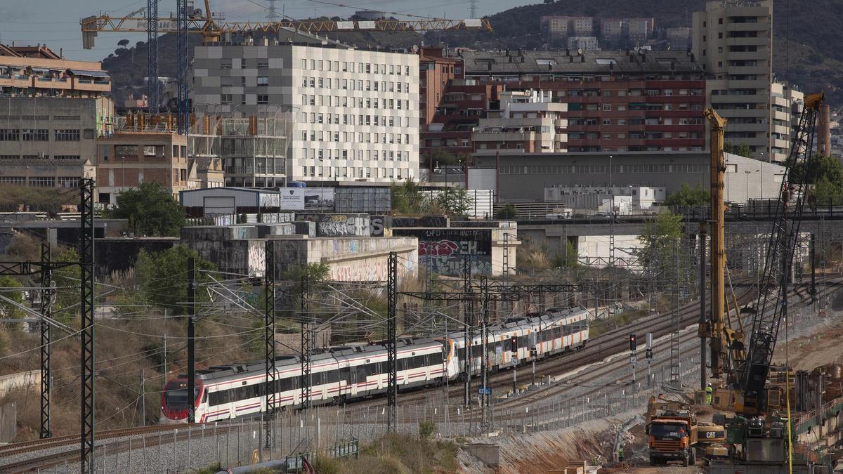 Sagrera, más de 10 años de obras pero muchas décadas convertida en una cicatriz ferroviaria de casi cuatro kilómetros