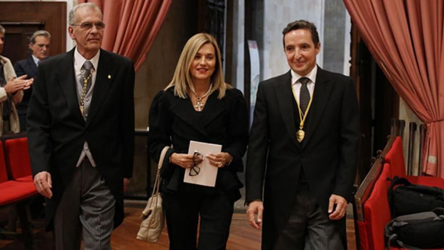 María Victoria Mateos ya es académica de la Real Academia de Medicina de Salamanca.