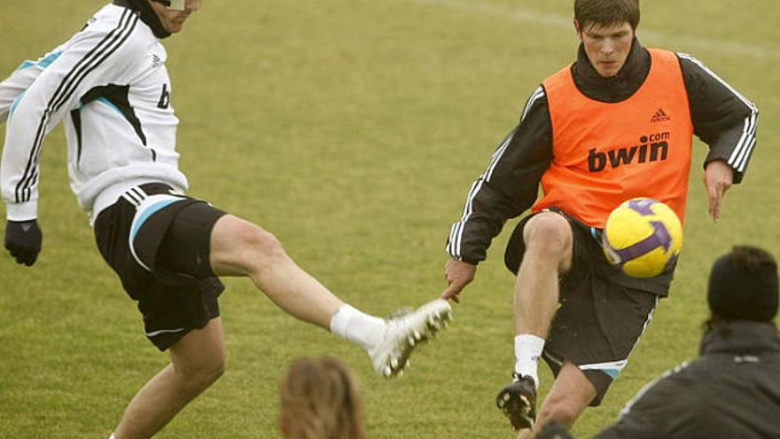 L&#039;holandès Huntelaar podria no ser inscrit per a la Champions League.