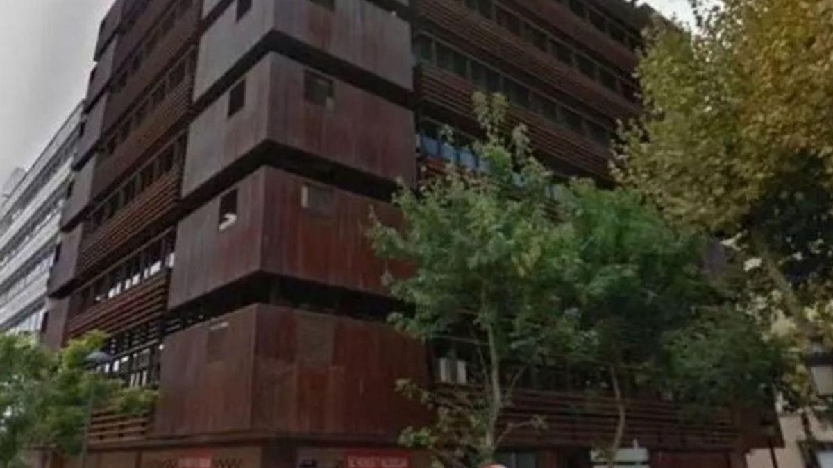 El edificio propiedad de Nuevos Aires 2002 S.L., que alberga la Delegación de Urbanismo de Marbella.
