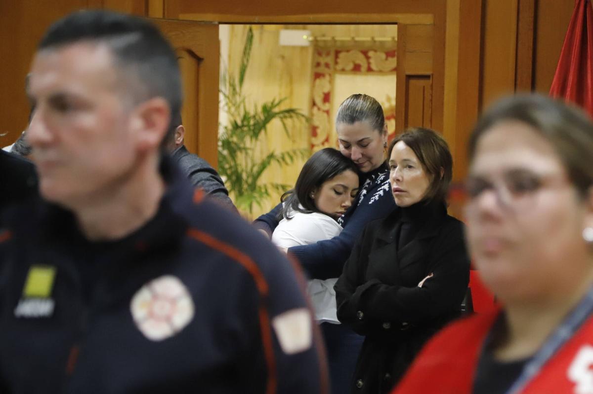 A.J.González Córdoba RP José Maria Bellido con el dispositivo que ha trabajado en la tragedia accidente Ferroviario de Adamuz