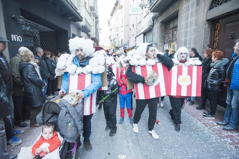 Set mil persones desborden els carrers de Sallent en un Carnaval multitudinari