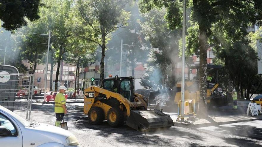 Comienza la segunda fase del asfaltado de la plaza de Galicia, que durará 12 días