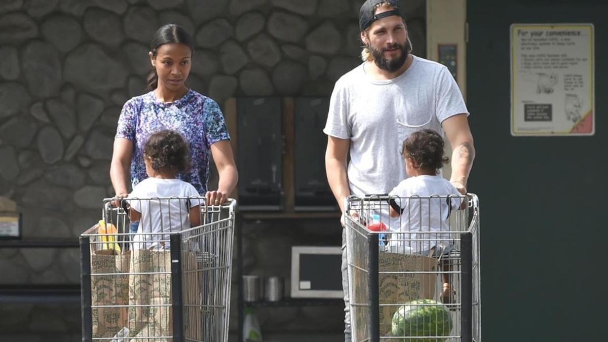 Zoe Saldana, de compras en el súper