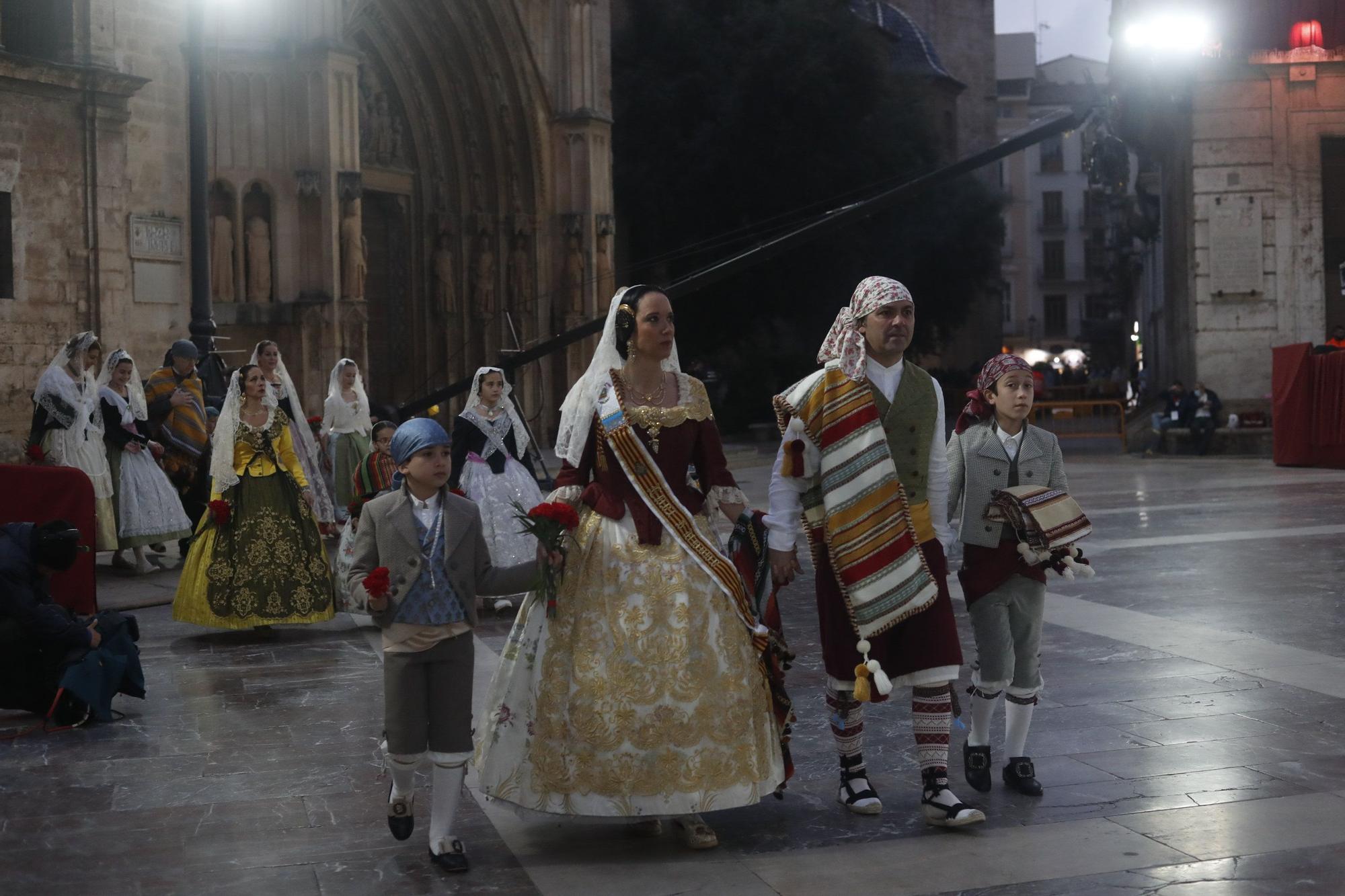 Búscate en el segundo día de ofrenda por la calle de la Paz (entre las 19:00 a las 20:00 horas)