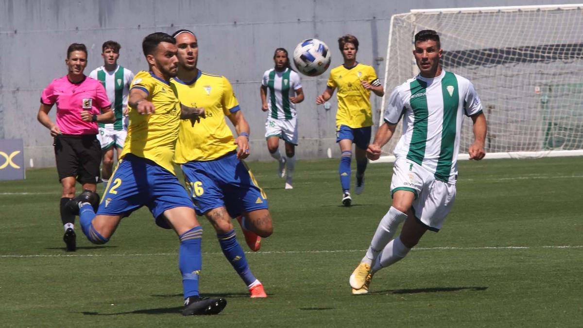 Las imágenes del Cádiz B - Córdoba CF