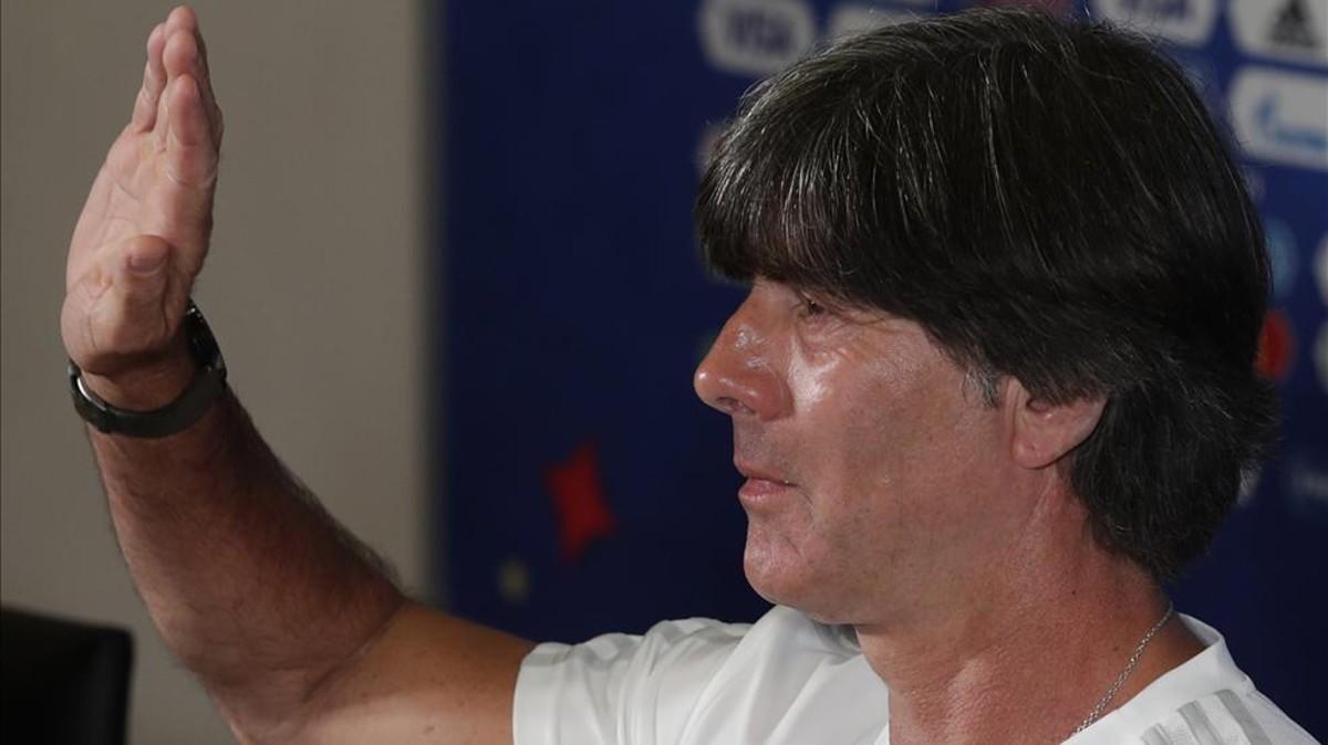 Joachim Löw, objeto de todas las críticas en Alemania