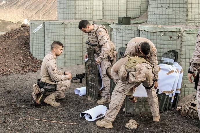 Ejercicios de adiestramiento terrestre en los campos militares de La Isleta y Pájara