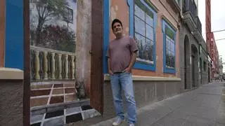 Un artista canario devuelve la vida a una fachada abandonada de Las Alcaravaneras con un mural artístico