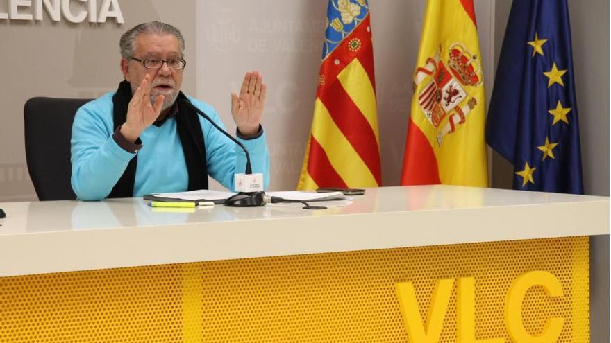 Ramón Vilar informó de los pormenores sobre las alegaciones y las bonificaciones del IBI.