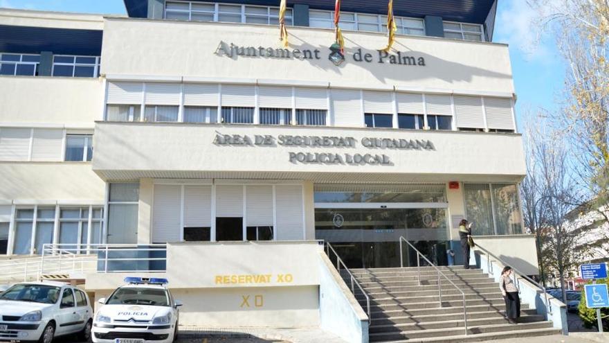 Dicke Luft in der Hauptwache Sant Ferran in Palma.