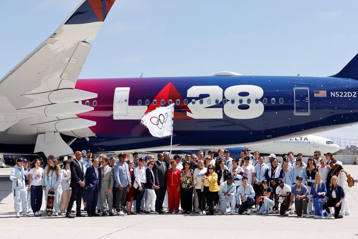 La bandera olímpica ya está en Los Ángeles, sede de los Juegos en 2028