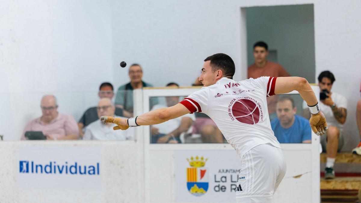 Iván finalista després de superar a Murcianet