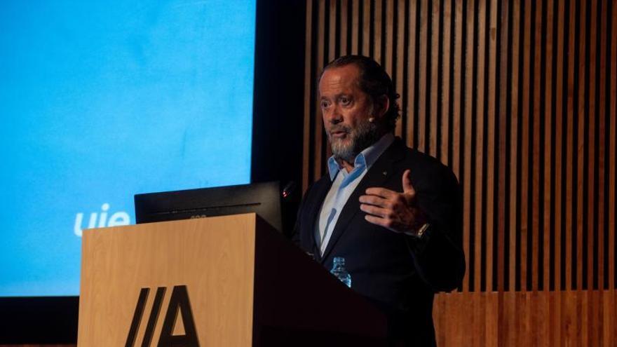 Juan Carlos Escotet, durante su conferencia de ayer en Afundación. |   // CASTELEIRO/ROLLER AGENCIA