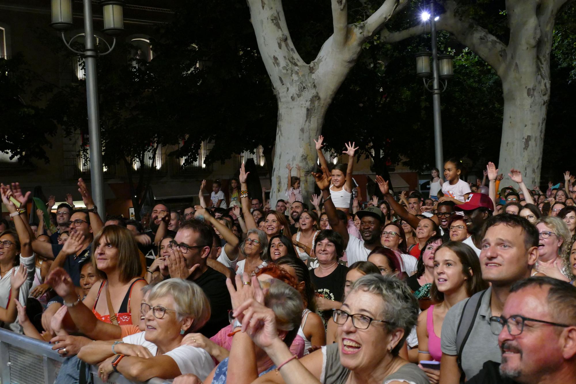 Multitudinari final de festa per celebrar els vint anys d'Acústica