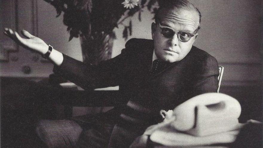 Salen a subasta las cenizas de Truman Capote