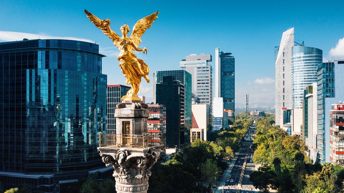 Ciudad de México combina grandes avenidas, monumentos históricos y una energía urbana inagotable.