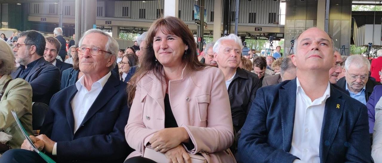 El candidato de Junts a la alcaldía de Barcelona, Xavier Trias; la presidenta de Junts, Laura Borràs, y el secretario general de Junts, Jordi Turull.