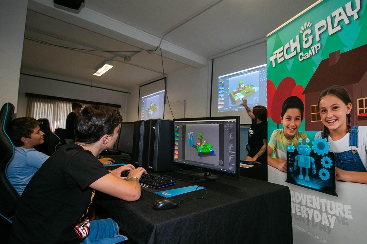 Campus Tech&amp;Play.