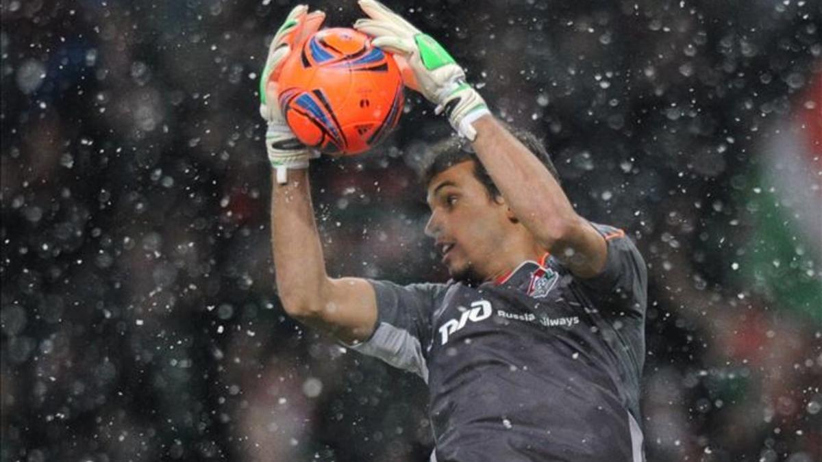 Guilherme, en acción durante un partido del Lokomotiv