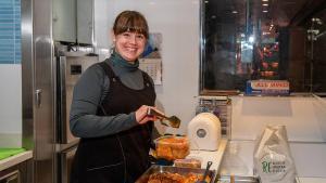 Adriana Masclans, Sisena generació d’una saga de venedors de Barcelona: "El consum de bacallà per tradició religiosa ha caigut per Setmana Santa"