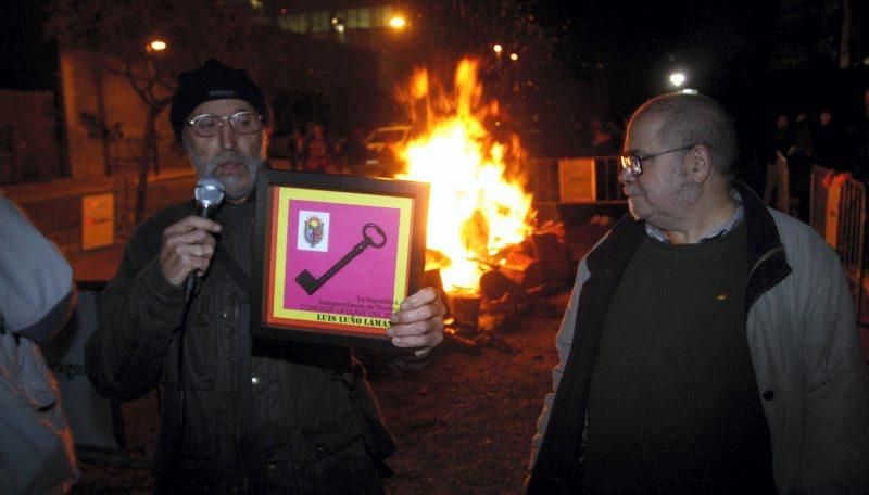 Encendido de la hoguera de San Antón en Torrero