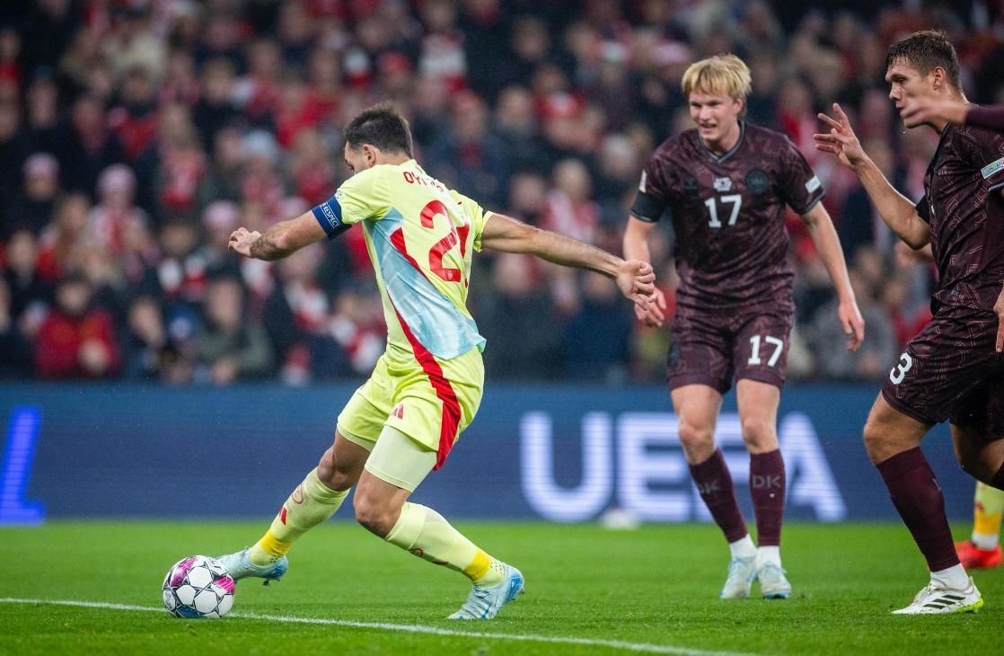 Mikel Oyarzabal anota el primer gol de España en Copenhague