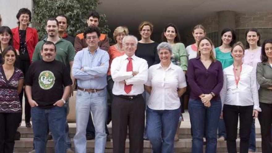 Investigadores del Instituto de Neurociencias trabajan para mejorar la cirugía de las cataratas.