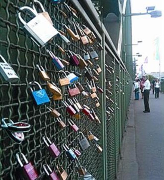 Candados en el puente.