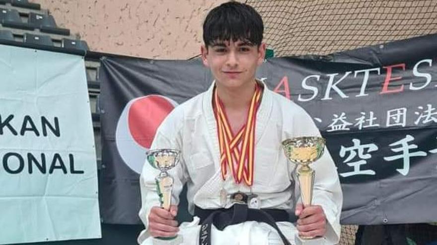 Joan Marc Vidal Estruch ha estado toda la temporada cargado de trofeos y medallas