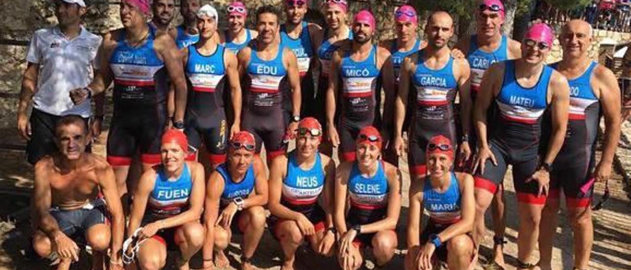 Los ribereños Álex Rodríguez y Neus  Lluch se adjudican el triatlón de Anna