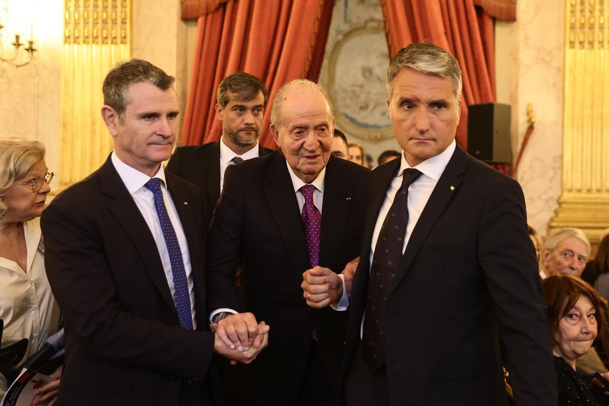 El Rey emérito de España, Juan Carlos I, asiste a la 35ª edición de la "Journée du Livre Politique", un evento anual dedicado a los libros de política, en la Asamblea Nacional de Francia en París El Rey emérito de España, Juan Carlos I, asiste a la 35ª edición de la "Journée du Livre Politique", un evento anual dedicado a los libros de política, en la Asamblea Nacional de Francia en París