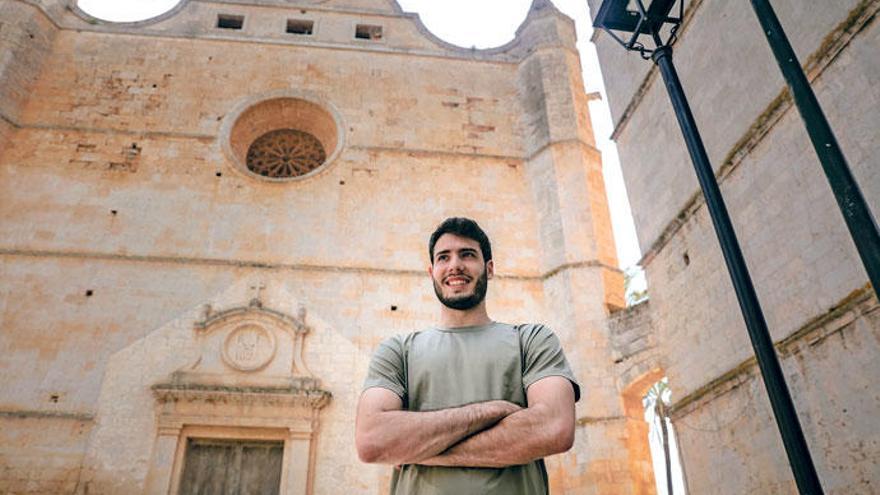 &quot;In Spanien zählt nur das gemeinsame Training, das stutzt dir als Spieler die Flügel&quot;: Álex Abrines in Muro, wo sein Sommercamp stattfindet.