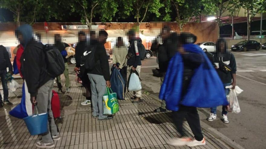 Cinco de los 17 migrantes que dormían en la calle en Badajoz tendrán alojamiento desde este viernes