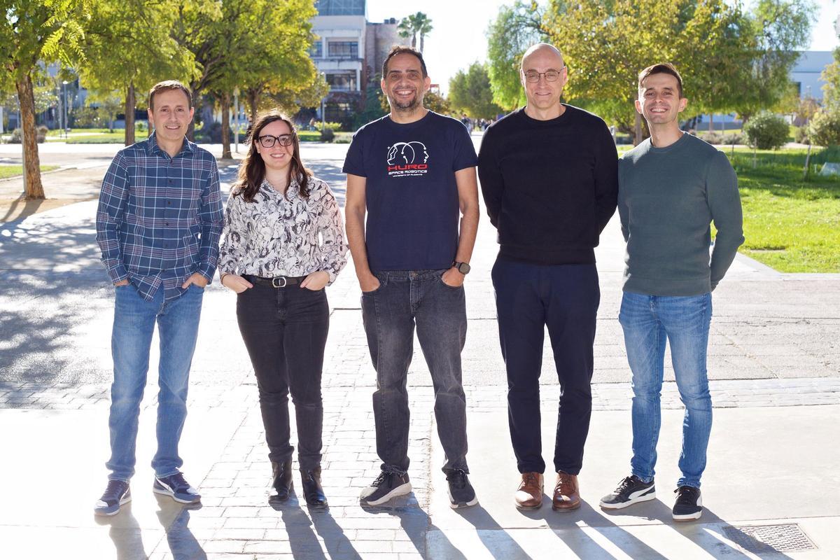 Investigadores del Laboratorio de Robótica de la UA que participan en el proyecto